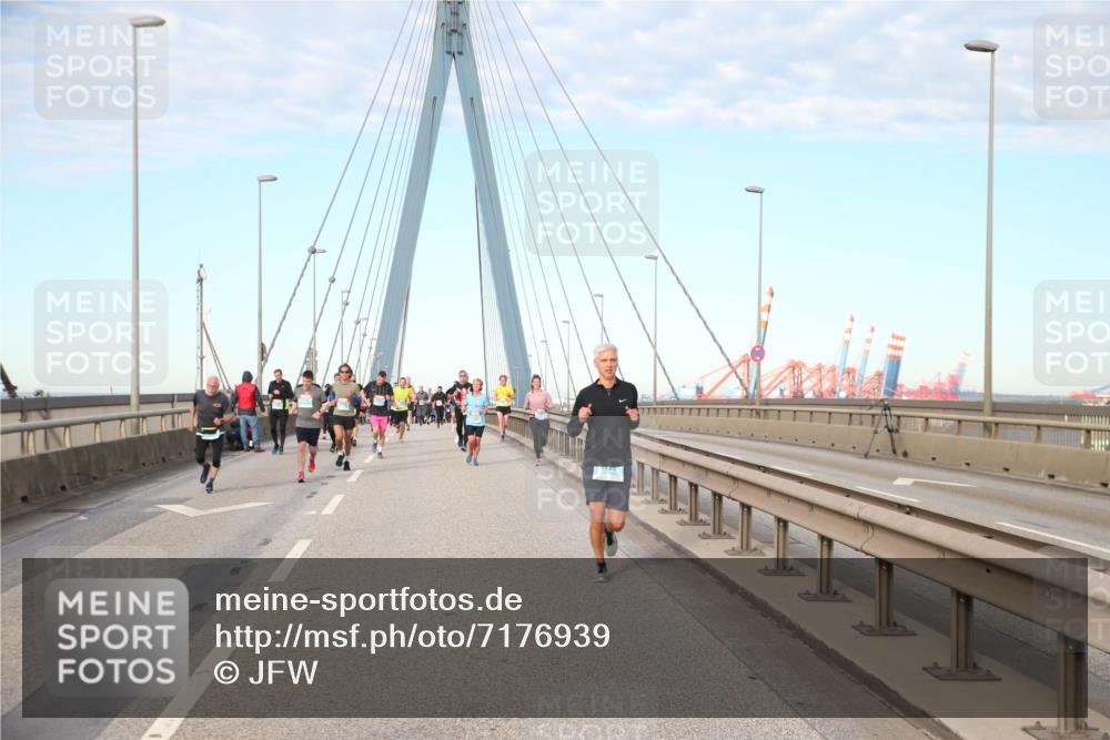 03.10.2024 - Köhlbrandbrückenlauf Jannik Wohlers http://msf.ph/oto/7176939 03.10.2024 09:43:02 Position 2  meine-sportfotos.de