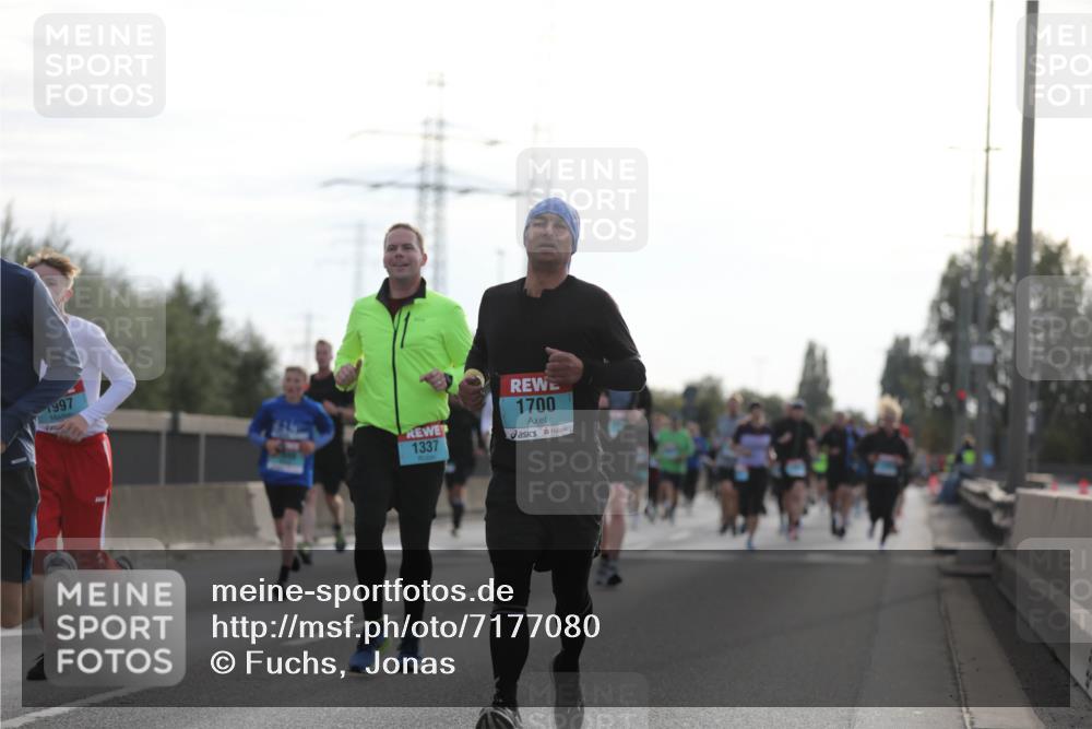 03.10.2024 - Köhlbrandbrückenlauf Fuchs,  Jonas http://msf.ph/oto/7177080 03.10.2024 09:14:40 Position 3 1997, 1337, 1700 meine-sportfotos.de