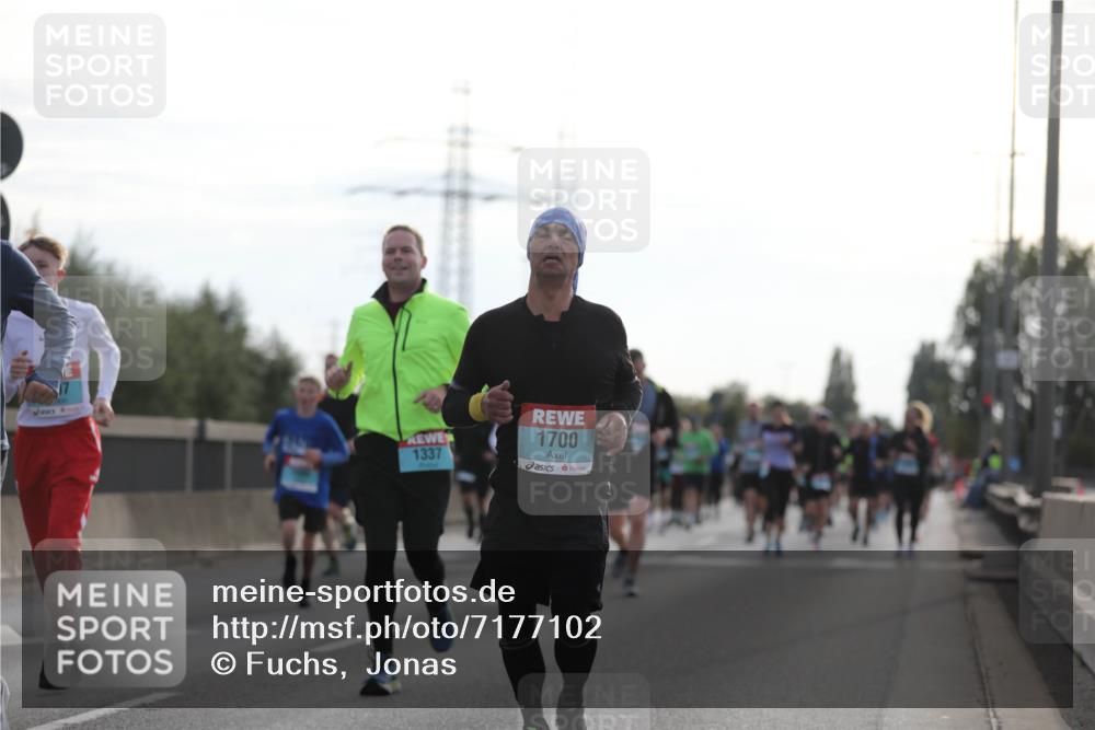 03.10.2024 - Köhlbrandbrückenlauf Fuchs,  Jonas http://msf.ph/oto/7177102 03.10.2024 09:14:40 Position 3 1337, 1700 meine-sportfotos.de