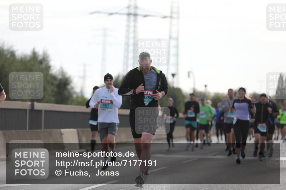 03.10.2024 - Köhlbrandbrückenlauf Fuchs,  Jonas http://msf.ph/oto/7177191 03.10.2024 09:14:42 Position 3 1827, 1364 meine-sportfotos.de