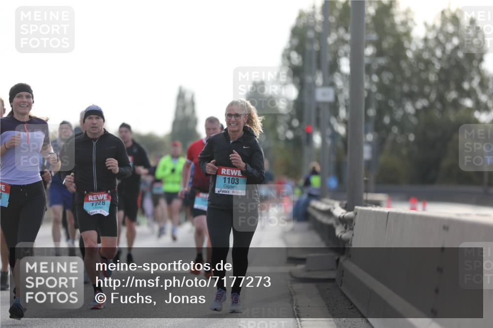 03.10.2024 - Köhlbrandbrückenlauf Fuchs,  Jonas http://msf.ph/oto/7177273 03.10.2024 09:14:44 Position 3 1728, 1103 meine-sportfotos.de
