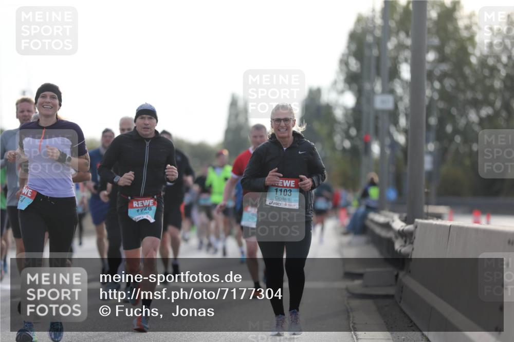 03.10.2024 - Köhlbrandbrückenlauf Fuchs,  Jonas http://msf.ph/oto/7177304 03.10.2024 09:14:45 Position 3 1728, 1103 meine-sportfotos.de