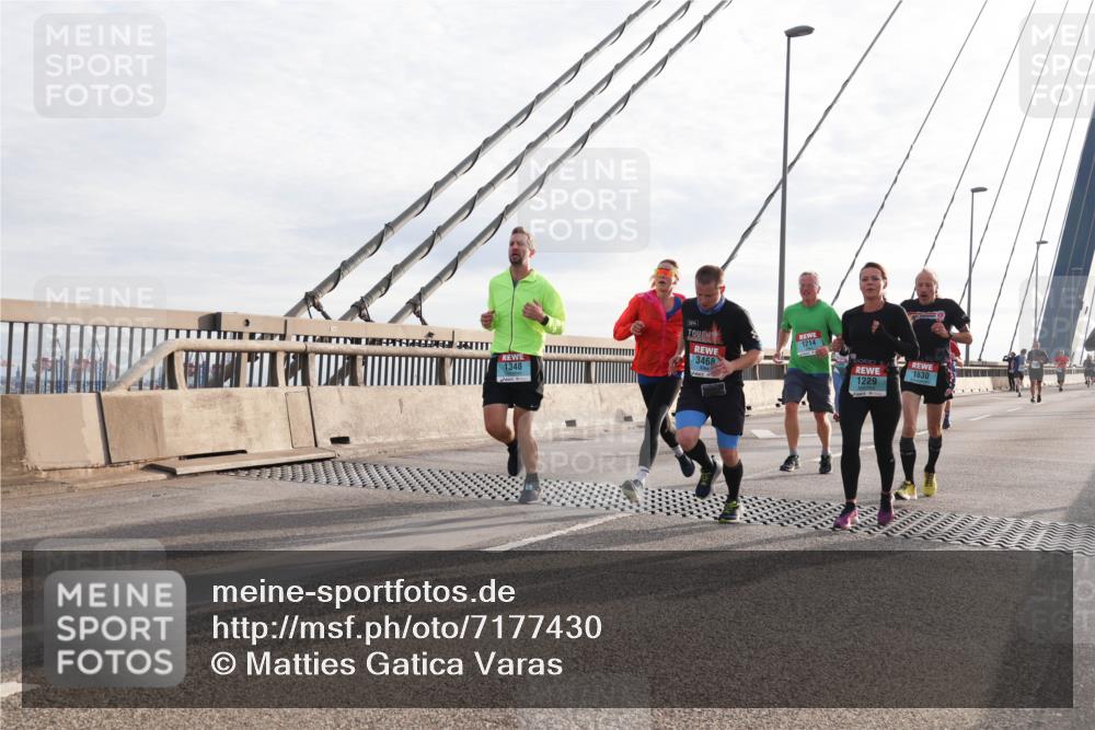 03.10.2024 - Köhlbrandbrückenlauf Matties Gatica Varas http://msf.ph/oto/7177430 03.10.2024 09:23:35 Position 2 1348, 1214, 3468, 1630, 1229 meine-sportfotos.de