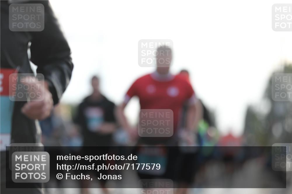 03.10.2024 - Köhlbrandbrückenlauf Fuchs,  Jonas http://msf.ph/oto/7177579 03.10.2024 09:14:50 Position 3  meine-sportfotos.de