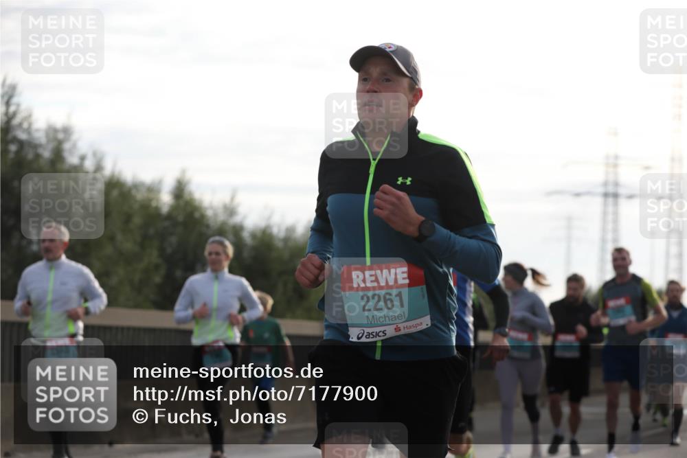 03.10.2024 - Köhlbrandbrückenlauf Fuchs,  Jonas http://msf.ph/oto/7177900 03.10.2024 09:15:00 Position 3 1543, 2261 meine-sportfotos.de