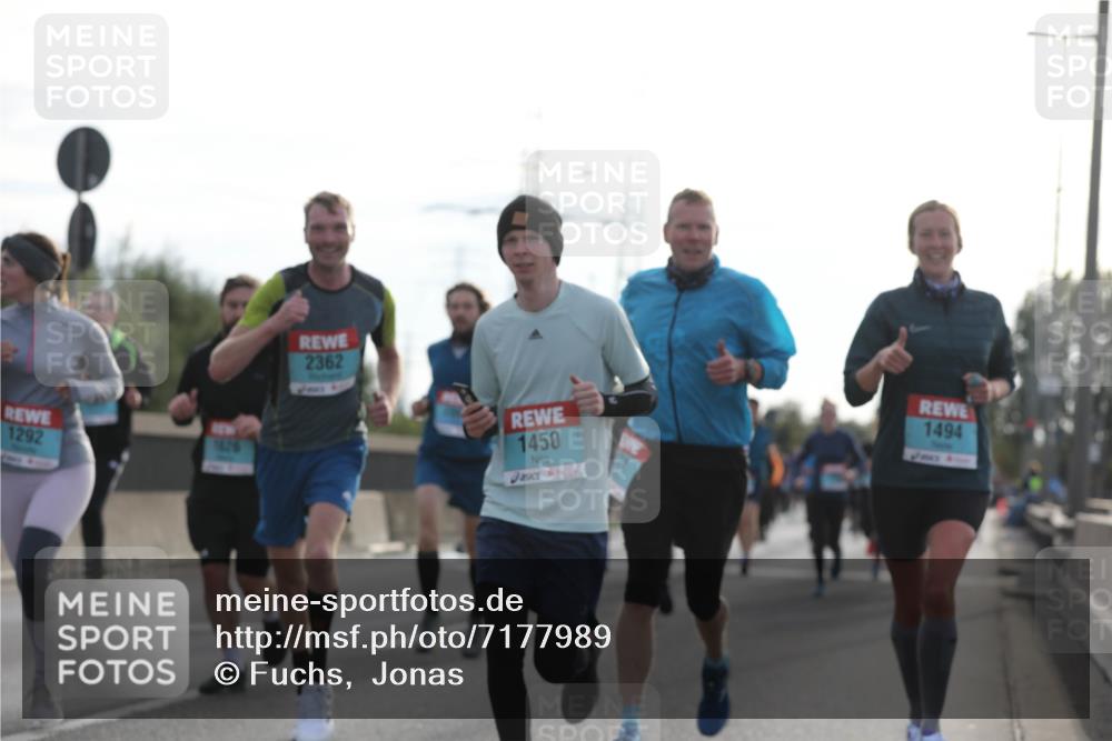 03.10.2024 - Köhlbrandbrückenlauf Fuchs,  Jonas http://msf.ph/oto/7177989 03.10.2024 09:15:02 Position 3 1292, 1876, 2362, 1450, 1494 meine-sportfotos.de