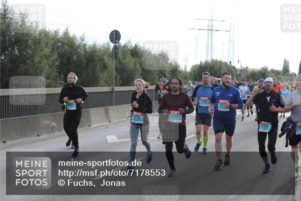 03.10.2024 - Köhlbrandbrückenlauf Fuchs,  Jonas http://msf.ph/oto/7178553 03.10.2024 09:15:16 Position 3 1468, 1240, 1298, 15, 2107, 17, 2138, 20 meine-sportfotos.de