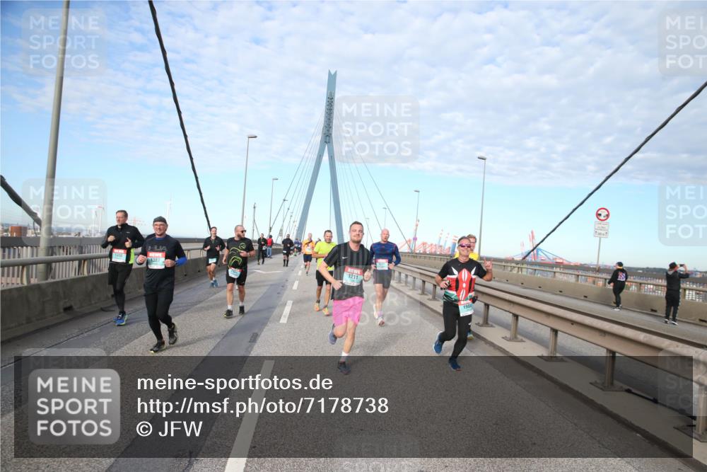 03.10.2024 - Köhlbrandbrückenlauf Jannik Wohlers http://msf.ph/oto/7178738 03.10.2024 09:43:13 Position 2 1387, 2484, 1211, 1984 meine-sportfotos.de