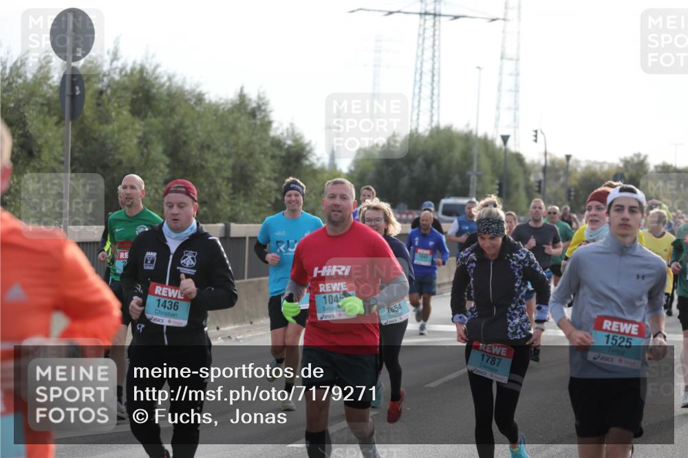 03.10.2024 - Köhlbrandbrückenlauf Fuchs,  Jonas http://msf.ph/oto/7179271 03.10.2024 09:15:28 Position 3 2, 1436, 1045, 1654, 164, 1787, 1525 meine-sportfotos.de