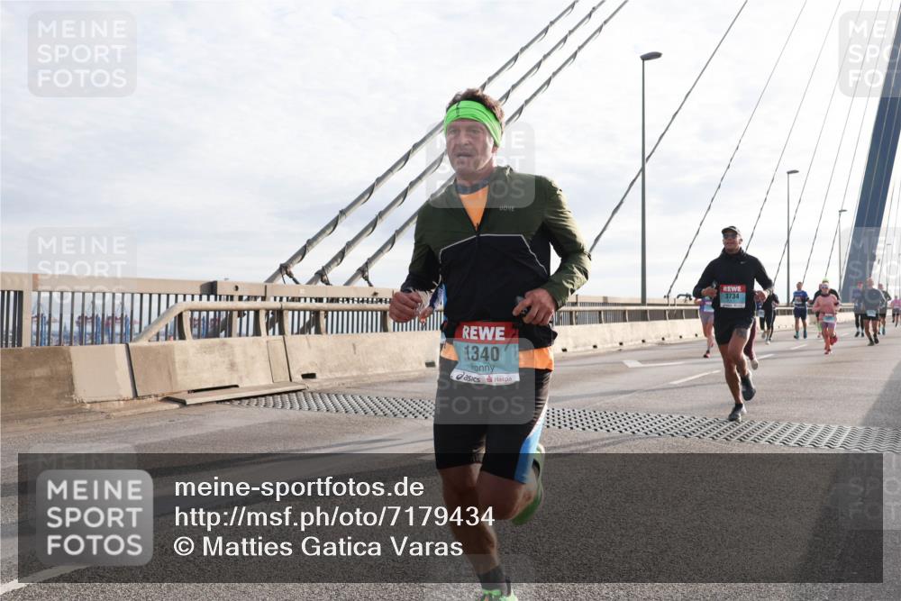 03.10.2024 - Köhlbrandbrückenlauf Matties Gatica Varas http://msf.ph/oto/7179434 03.10.2024 09:24:11 Position 2 1340, 3734 meine-sportfotos.de