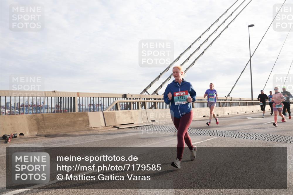 03.10.2024 - Köhlbrandbrückenlauf Matties Gatica Varas http://msf.ph/oto/7179585 03.10.2024 09:24:14 Position 2 1378 meine-sportfotos.de