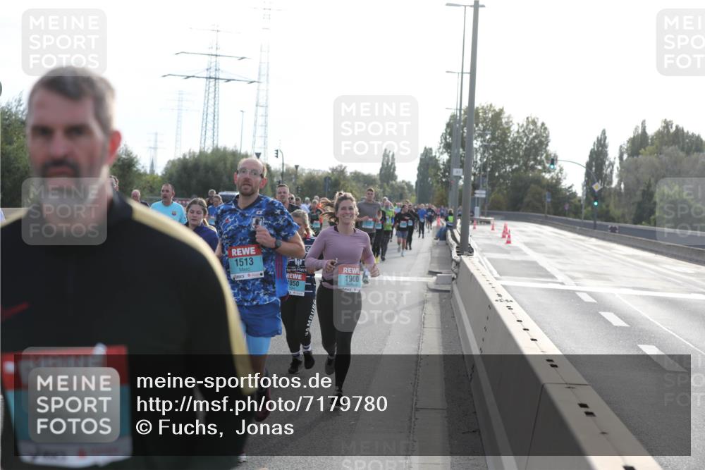 03.10.2024 - Köhlbrandbrückenlauf Fuchs,  Jonas http://msf.ph/oto/7179780 03.10.2024 09:15:37 Position 3 1831, 1513, 1900, 050 meine-sportfotos.de