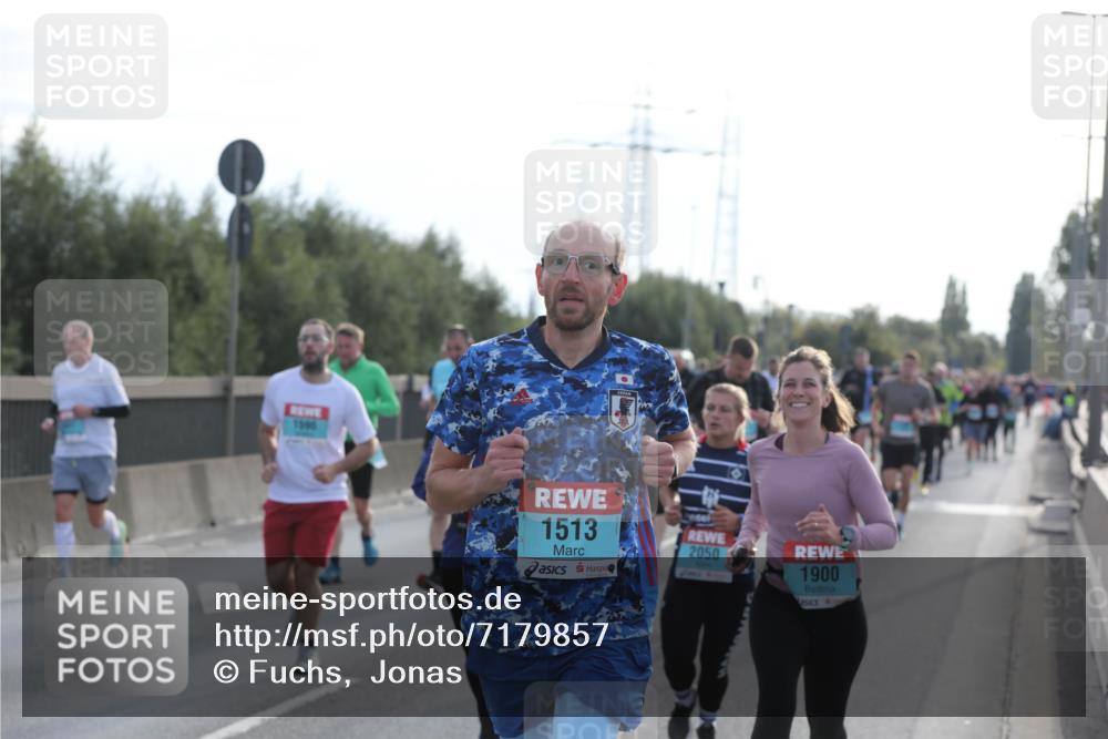 03.10.2024 - Köhlbrandbrückenlauf Fuchs,  Jonas http://msf.ph/oto/7179857 03.10.2024 09:15:38 Position 3 1596, 1513, 2050, 1900 meine-sportfotos.de