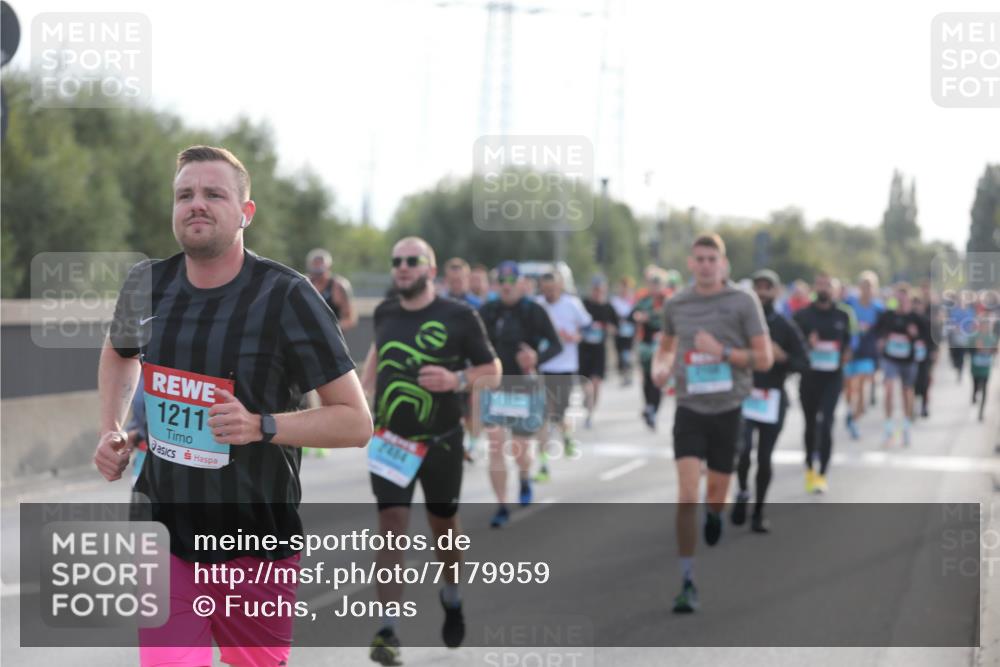 03.10.2024 - Köhlbrandbrückenlauf Fuchs,  Jonas http://msf.ph/oto/7179959 03.10.2024 09:15:40 Position 3 1211 meine-sportfotos.de