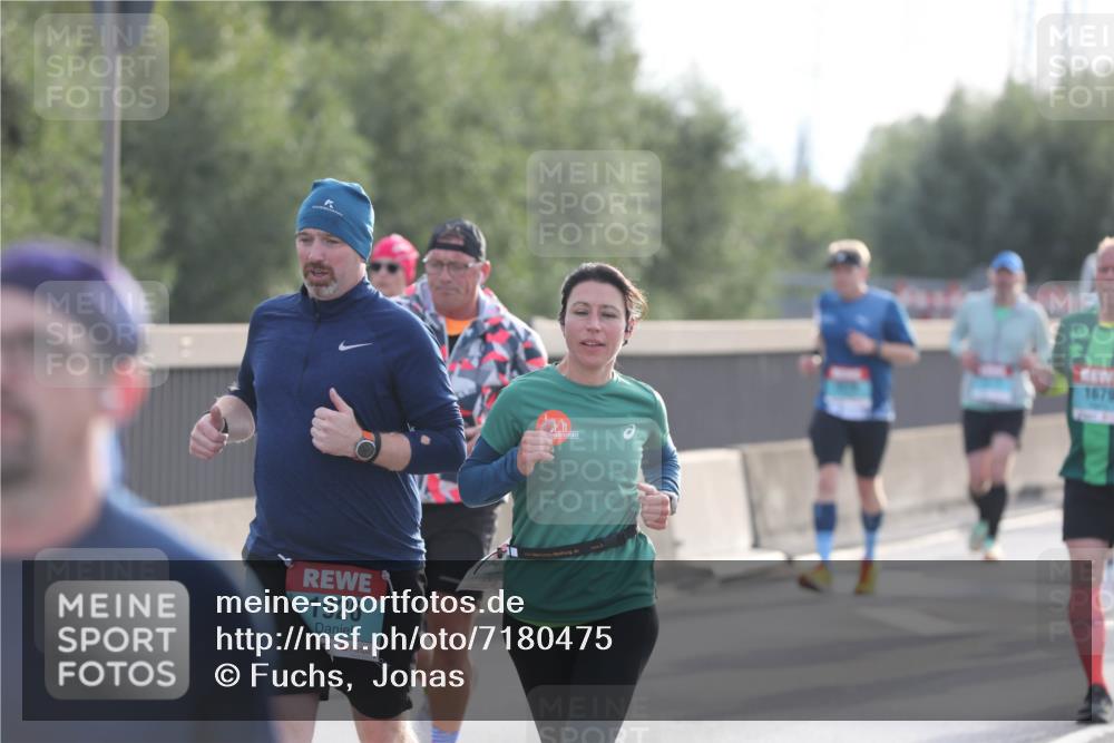 03.10.2024 - Köhlbrandbrückenlauf Fuchs,  Jonas http://msf.ph/oto/7180475 03.10.2024 09:16:01 Position 3 1926, 1676 meine-sportfotos.de