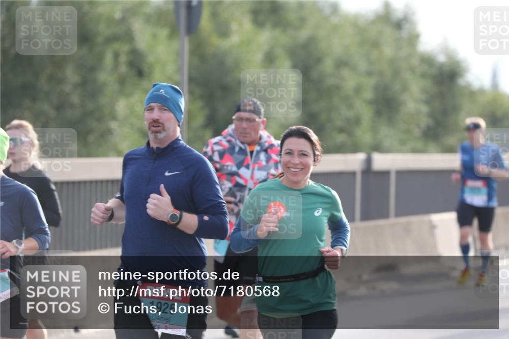 03.10.2024 - Köhlbrandbrückenlauf Fuchs,  Jonas http://msf.ph/oto/7180568 03.10.2024 09:16:01 Position 3 1926 meine-sportfotos.de