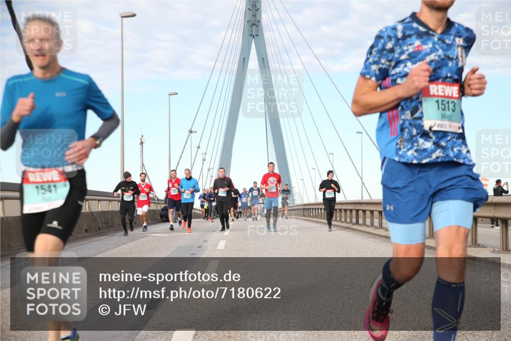 03.10.2024 - Köhlbrandbrückenlauf Jannik Wohlers http://msf.ph/oto/7180622 03.10.2024 09:43:33 Position 2 1541, 1513 meine-sportfotos.de