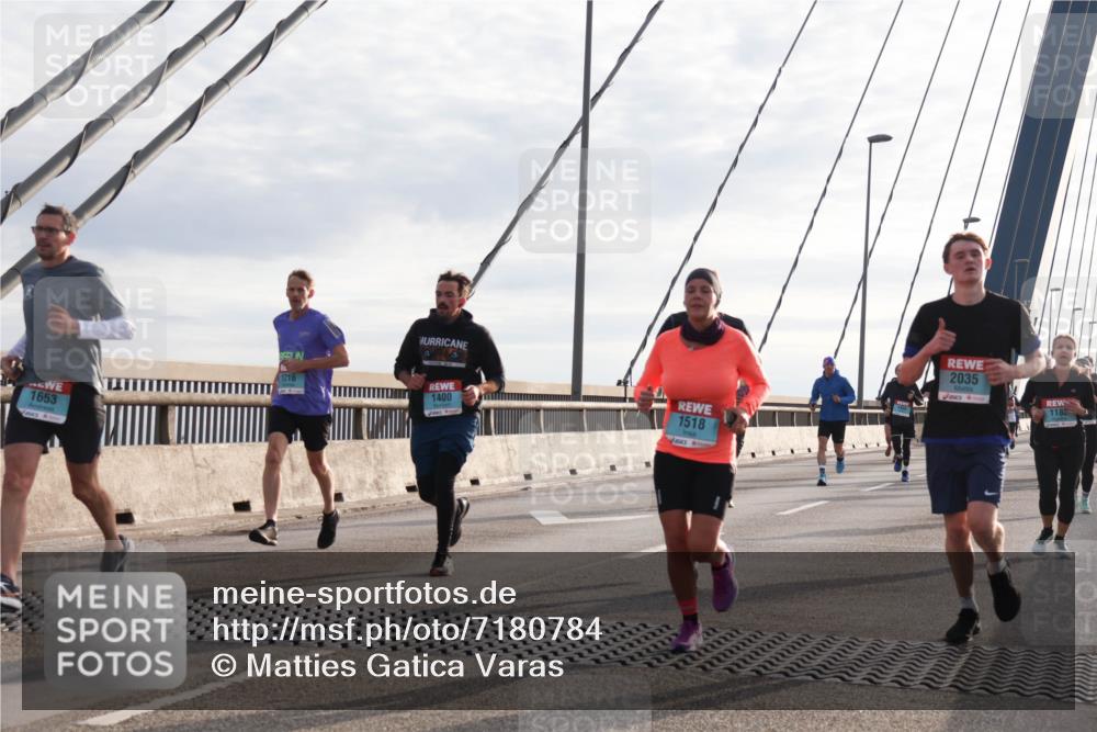 03.10.2024 - Köhlbrandbrückenlauf Matties Gatica Varas http://msf.ph/oto/7180784 03.10.2024 09:24:39 Position 2 1653, 1216, 9, 1400, 1518, 2035, 1182 meine-sportfotos.de