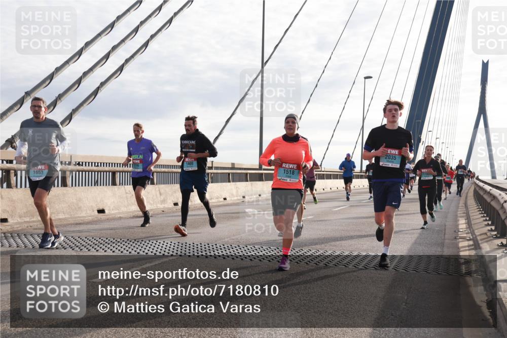03.10.2024 - Köhlbrandbrückenlauf Matties Gatica Varas http://msf.ph/oto/7180810 03.10.2024 09:24:40 Position 2 1653, 1400, 1518, 2035 meine-sportfotos.de