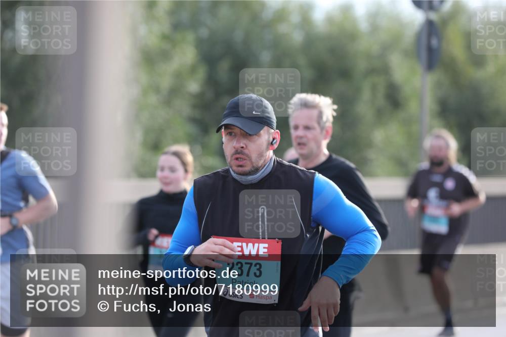 03.10.2024 - Köhlbrandbrückenlauf Fuchs,  Jonas http://msf.ph/oto/7180999 03.10.2024 09:17:02 Position 3 2373 meine-sportfotos.de
