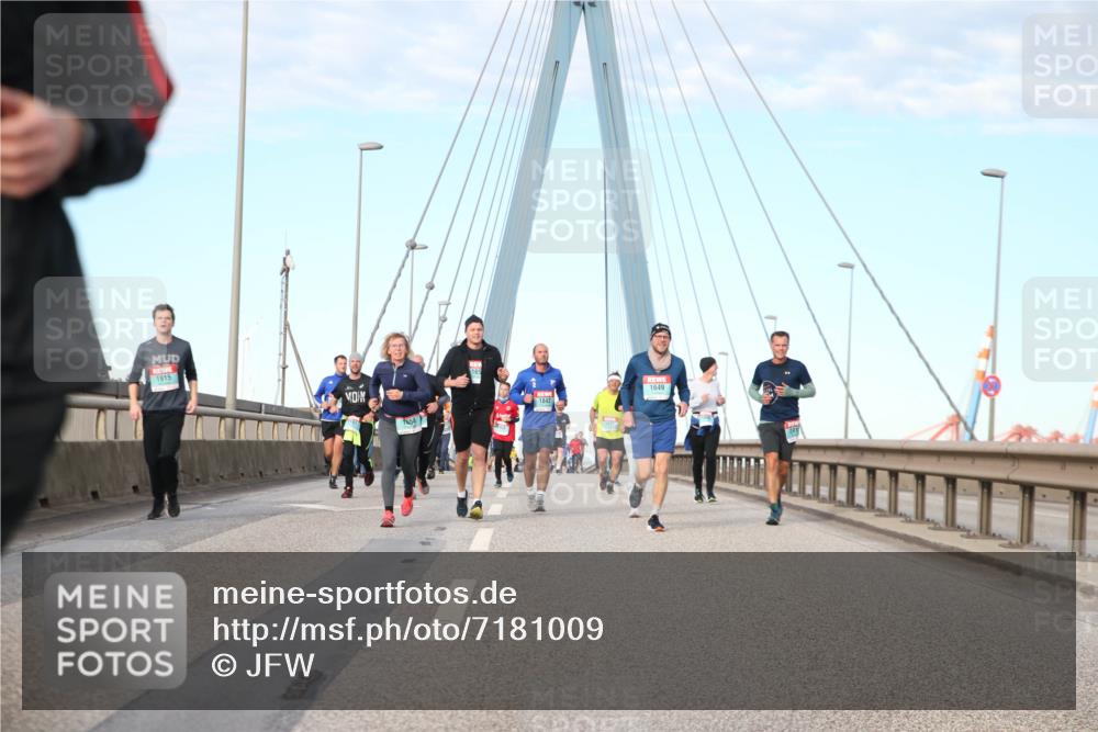03.10.2024 - Köhlbrandbrückenlauf Jannik Wohlers http://msf.ph/oto/7181009 03.10.2024 09:43:40 Position 2 1915, 54, 1842, 1649 meine-sportfotos.de