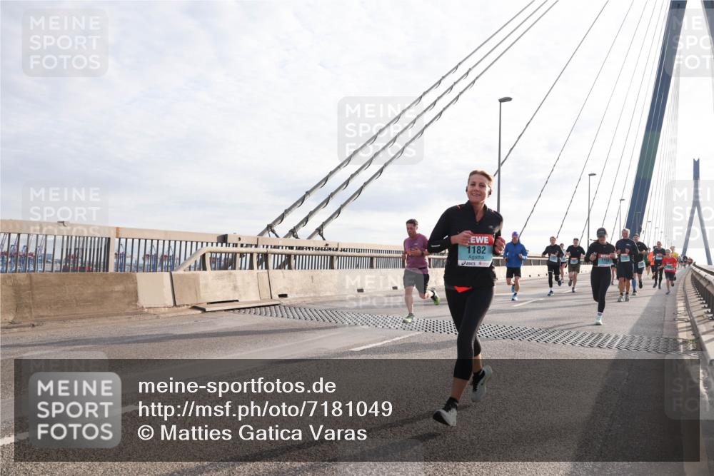 03.10.2024 - Köhlbrandbrückenlauf Matties Gatica Varas http://msf.ph/oto/7181049 03.10.2024 09:24:43 Position 2 1182, 1169 meine-sportfotos.de