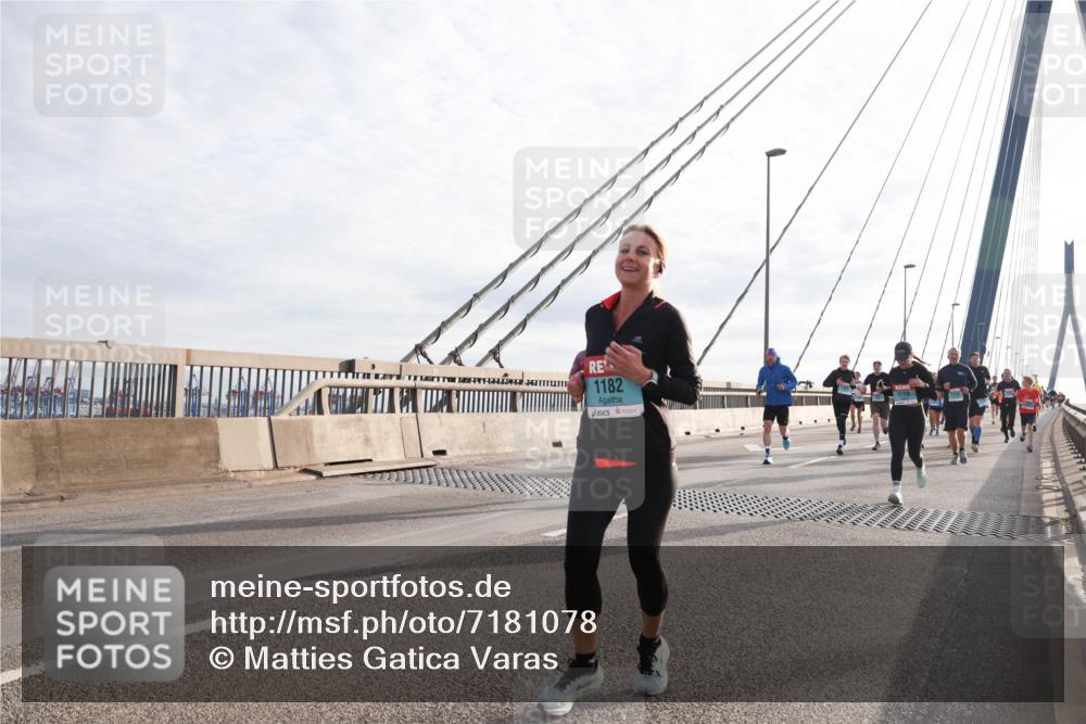 03.10.2024 - Köhlbrandbrückenlauf Matties Gatica Varas http://msf.ph/oto/7181078 03.10.2024 09:24:43 Position 2 1182, 1169 meine-sportfotos.de