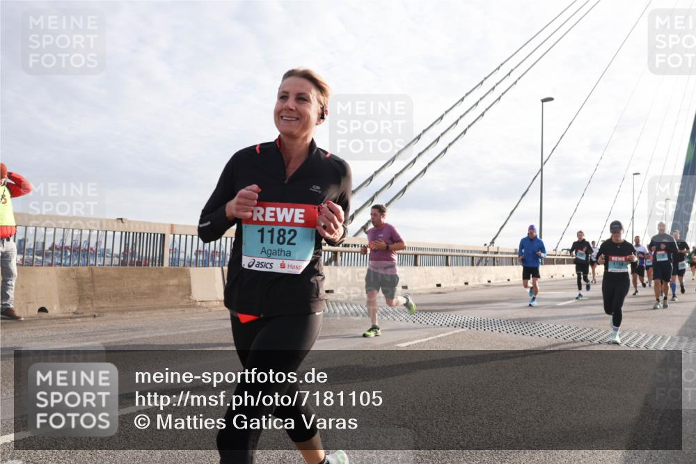 03.10.2024 - Köhlbrandbrückenlauf Matties Gatica Varas http://msf.ph/oto/7181105 03.10.2024 09:24:43 Position 2 1182, 1169 meine-sportfotos.de