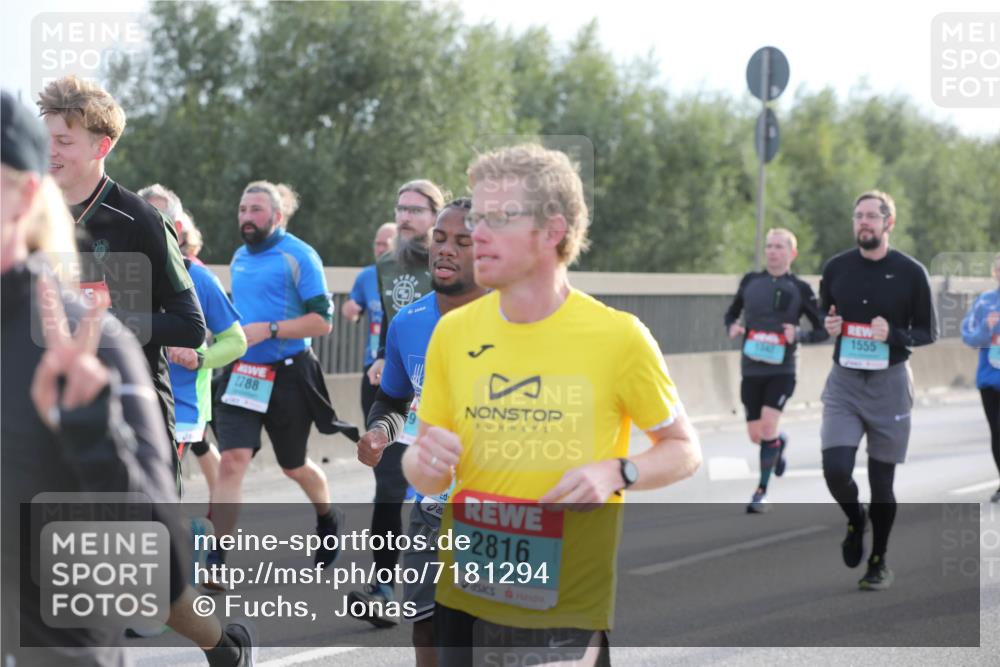 03.10.2024 - Köhlbrandbrückenlauf Fuchs,  Jonas http://msf.ph/oto/7181294 03.10.2024 09:17:11 Position 3 2788, 2816, 1555 meine-sportfotos.de