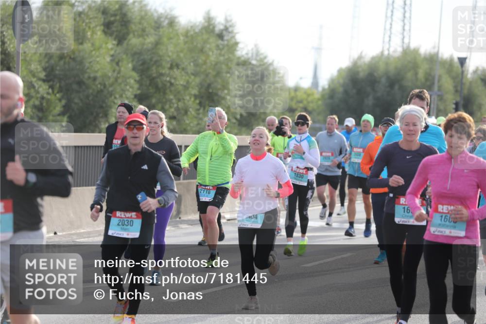 03.10.2024 - Köhlbrandbrückenlauf Fuchs,  Jonas http://msf.ph/oto/7181445 03.10.2024 09:17:16 Position 3 10, 2030, 2116, 04, 1830, 2608, 16, 1600 meine-sportfotos.de