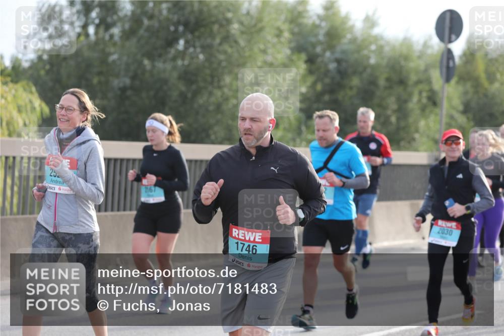03.10.2024 - Köhlbrandbrückenlauf Fuchs,  Jonas http://msf.ph/oto/7181483 03.10.2024 09:17:16 Position 3 25, 2167, 1746, 2030 meine-sportfotos.de