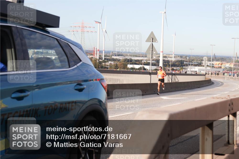 03.10.2024 - Köhlbrandbrückenlauf Matties Gatica Varas http://msf.ph/oto/7181667 03.10.2024 09:24:53 Position 2  meine-sportfotos.de