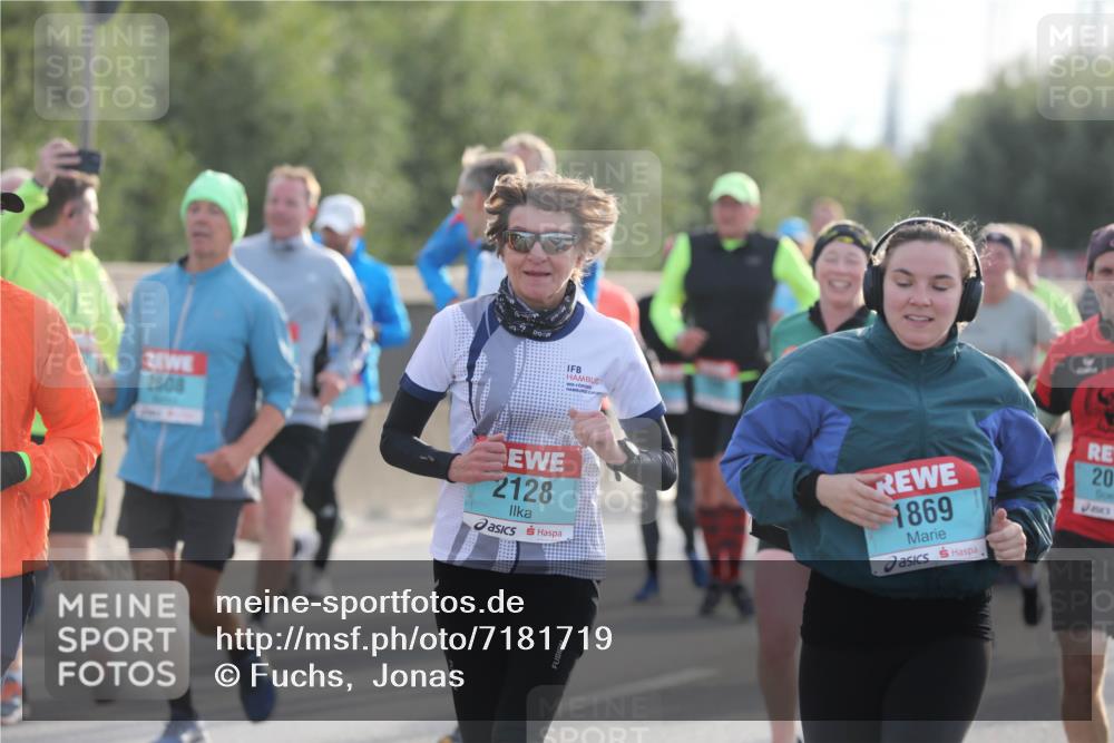 03.10.2024 - Köhlbrandbrückenlauf Fuchs,  Jonas http://msf.ph/oto/7181719 03.10.2024 09:17:21 Position 3 2608, 2128, 1869, 20 meine-sportfotos.de
