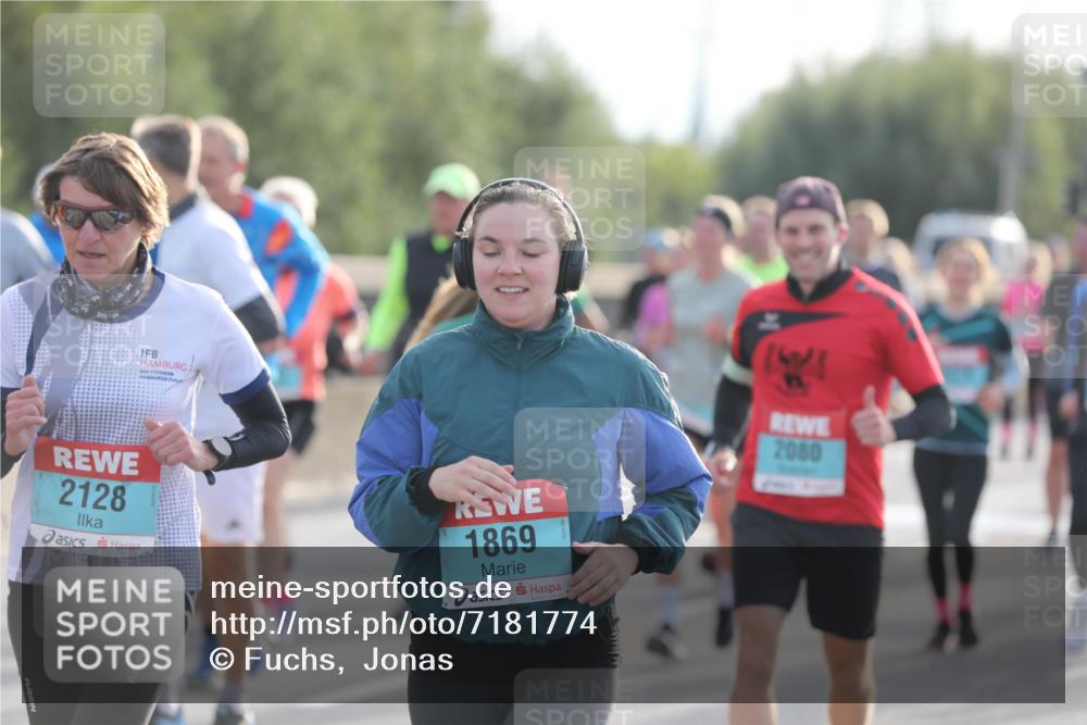 03.10.2024 - Köhlbrandbrückenlauf Fuchs,  Jonas http://msf.ph/oto/7181774 03.10.2024 09:17:21 Position 3 2128, 1869, 34, 2080 meine-sportfotos.de