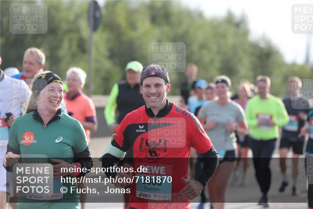 03.10.2024 - Köhlbrandbrückenlauf Fuchs,  Jonas http://msf.ph/oto/7181870 03.10.2024 09:17:23 Position 3 2110, 2080, 2 meine-sportfotos.de
