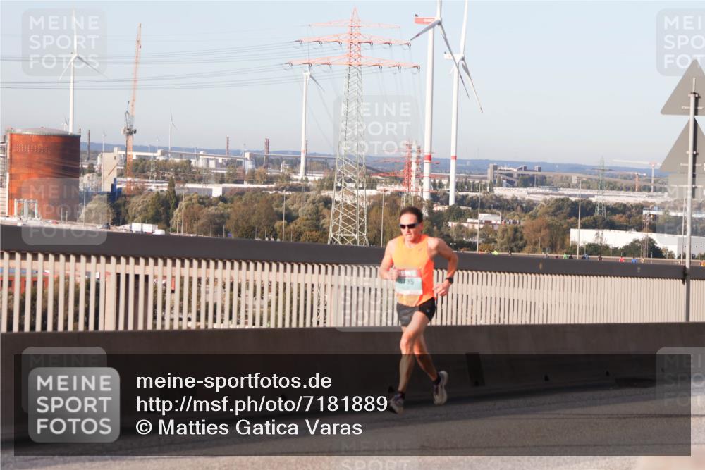 03.10.2024 - Köhlbrandbrückenlauf Matties Gatica Varas http://msf.ph/oto/7181889 03.10.2024 09:24:56 Position 2 735 meine-sportfotos.de