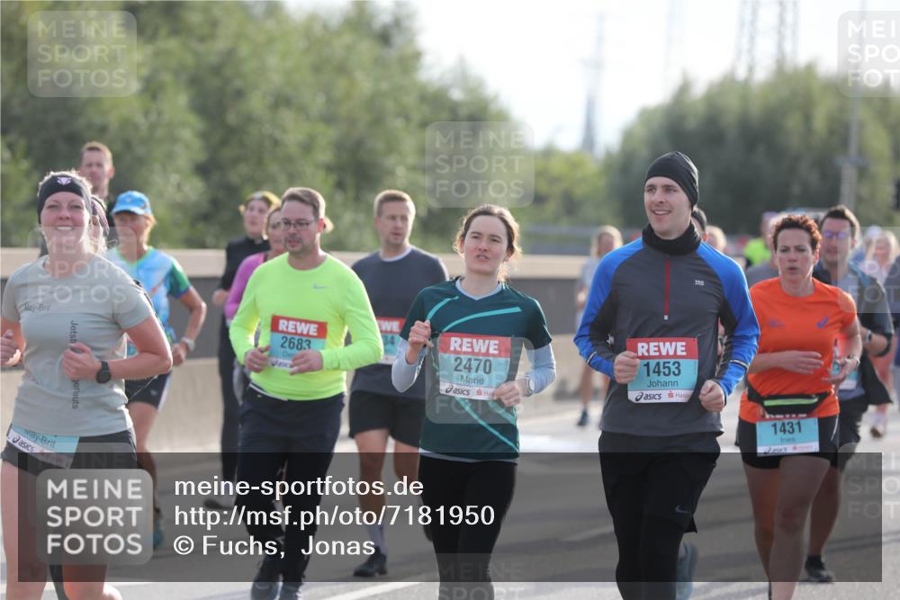 03.10.2024 - Köhlbrandbrückenlauf Fuchs,  Jonas http://msf.ph/oto/7181950 03.10.2024 09:17:24 Position 3 2683, 2470, 1453, 1431 meine-sportfotos.de