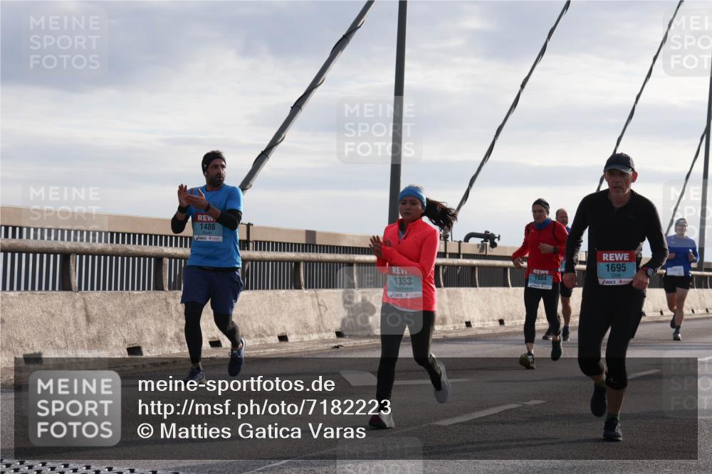 03.10.2024 - Köhlbrandbrückenlauf Matties Gatica Varas http://msf.ph/oto/7182223 03.10.2024 09:25:01 Position 2 1486, 1333, 1695, 1504 meine-sportfotos.de