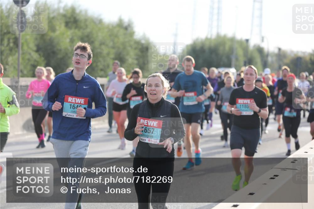 03.10.2024 - Köhlbrandbrückenlauf Fuchs,  Jonas http://msf.ph/oto/7182269 03.10.2024 09:17:30 Position 3 164, 657, 2, 3635, 1180, 11 meine-sportfotos.de
