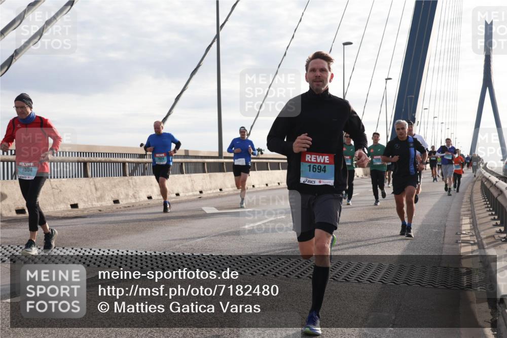 03.10.2024 - Köhlbrandbrückenlauf Matties Gatica Varas http://msf.ph/oto/7182480 03.10.2024 09:25:05 Position 2 1504, 1694, 1238 meine-sportfotos.de