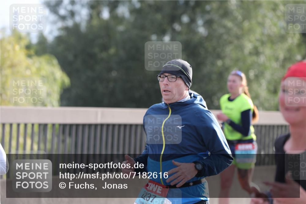 03.10.2024 - Köhlbrandbrückenlauf Fuchs,  Jonas http://msf.ph/oto/7182616 03.10.2024 09:17:36 Position 3 2237 meine-sportfotos.de