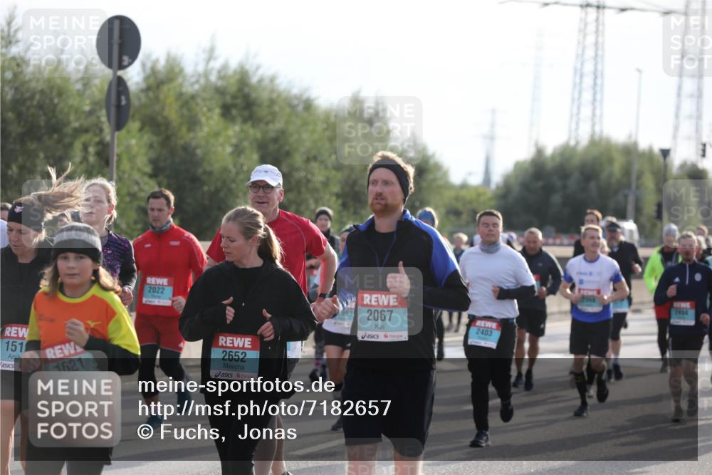03.10.2024 - Köhlbrandbrückenlauf Fuchs,  Jonas http://msf.ph/oto/7182657 03.10.2024 09:17:37 Position 3 2022, 151, 1621, 2652, 2067, 2403, 2494 meine-sportfotos.de
