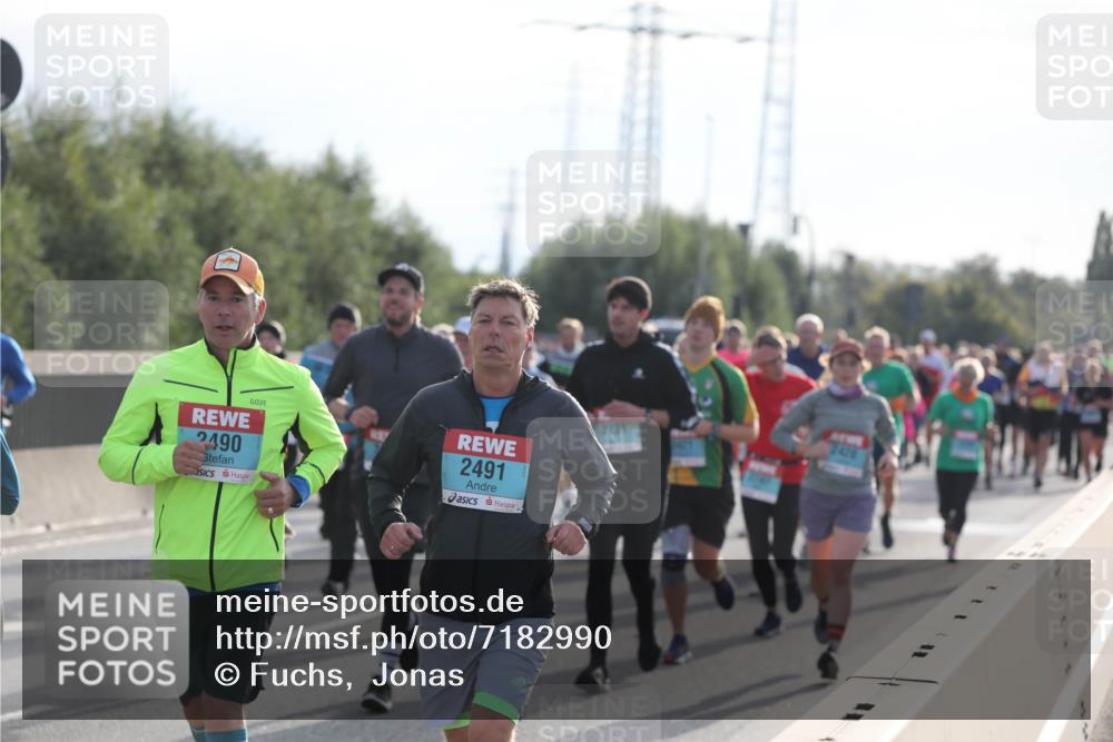 03.10.2024 - Köhlbrandbrückenlauf Fuchs,  Jonas http://msf.ph/oto/7182990 03.10.2024 09:17:48 Position 3 2490, 2491, 3731 meine-sportfotos.de