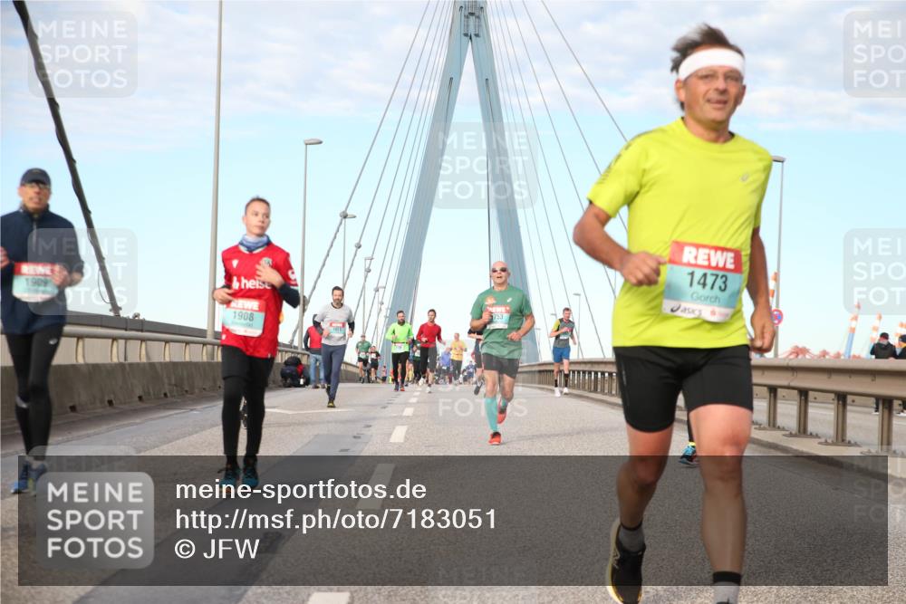 03.10.2024 - Köhlbrandbrückenlauf Jannik Wohlers http://msf.ph/oto/7183051 03.10.2024 09:43:48 Position 2 1909, 1908, 1921, 753, 1473 meine-sportfotos.de