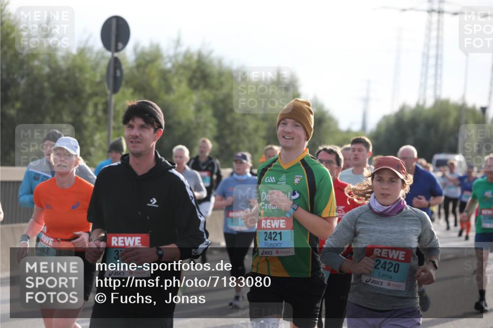 03.10.2024 - Köhlbrandbrückenlauf Fuchs,  Jonas http://msf.ph/oto/7183080 03.10.2024 09:17:50 Position 3 2093, 3, 1, 2421, 2420 meine-sportfotos.de