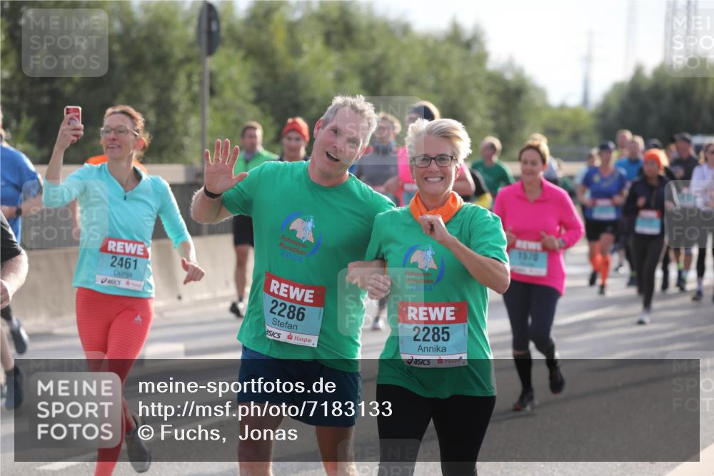 03.10.2024 - Köhlbrandbrückenlauf Fuchs,  Jonas http://msf.ph/oto/7183133 03.10.2024 09:17:55 Position 3 2461, 2024, 2286, 2024, 2285, 1570 meine-sportfotos.de
