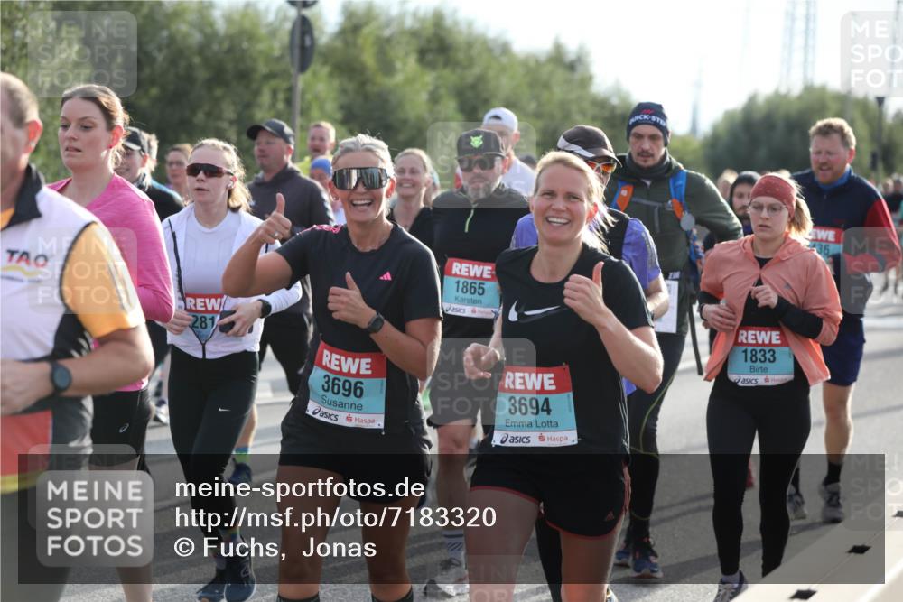 03.10.2024 - Köhlbrandbrückenlauf Fuchs,  Jonas http://msf.ph/oto/7183320 03.10.2024 09:18:01 Position 3 1865, 281, 3696, 3694, 1833, 36 meine-sportfotos.de