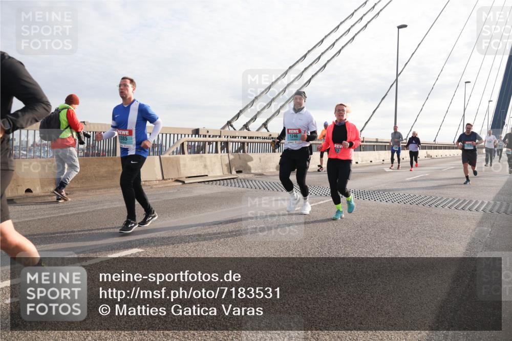 03.10.2024 - Köhlbrandbrückenlauf Matties Gatica Varas http://msf.ph/oto/7183531 03.10.2024 09:25:23 Position 2 1246, 1385, 12 meine-sportfotos.de