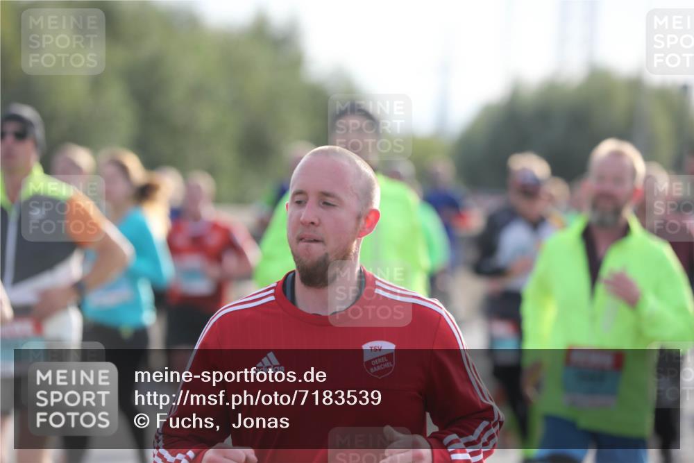 03.10.2024 - Köhlbrandbrückenlauf Fuchs,  Jonas http://msf.ph/oto/7183539 03.10.2024 09:18:13 Position 3  meine-sportfotos.de