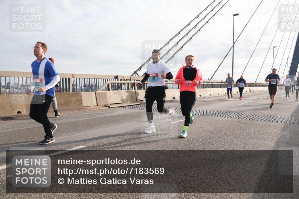 03.10.2024 - Köhlbrandbrückenlauf Matties Gatica Varas http://msf.ph/oto/7183569 03.10.2024 09:25:23 Position 2 1246, 1385, 12 meine-sportfotos.de